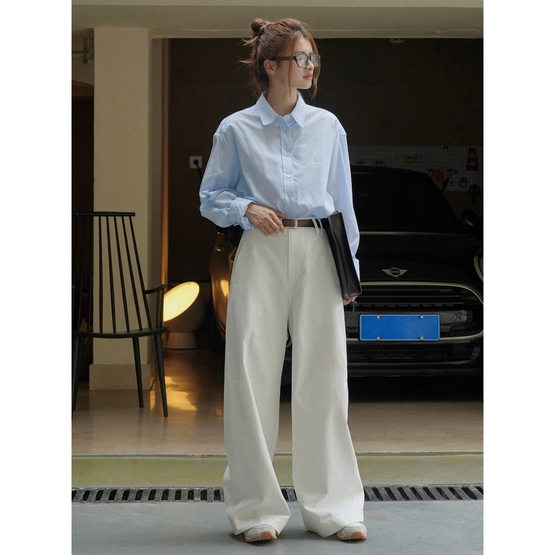 Ladies high-waisted pleated trousers with extra wide leg and side pockets Amarae