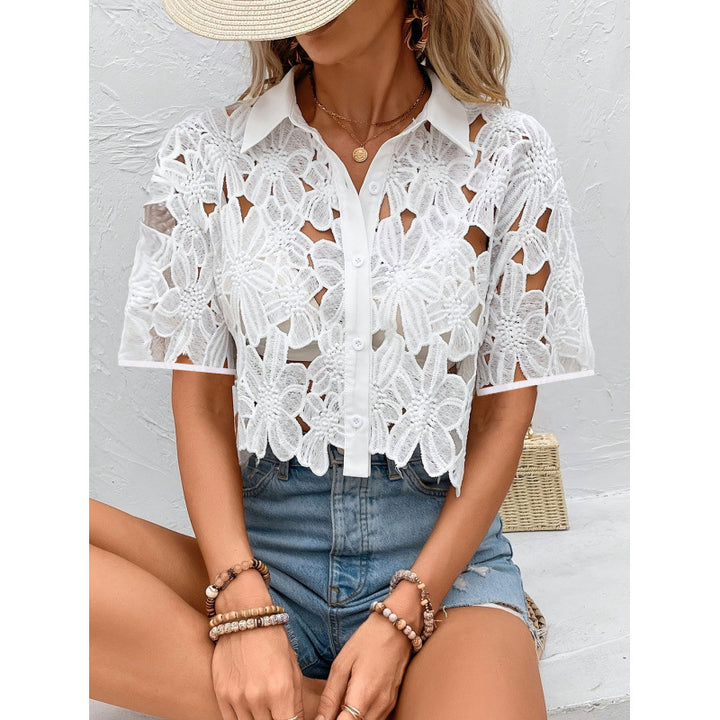 Short floral crochet blouse with short sleeves Lune London
