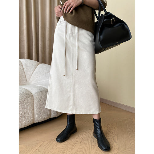 Ladies Stylish Maxi Skirt with Elegant Stretch Details Chic & Stil