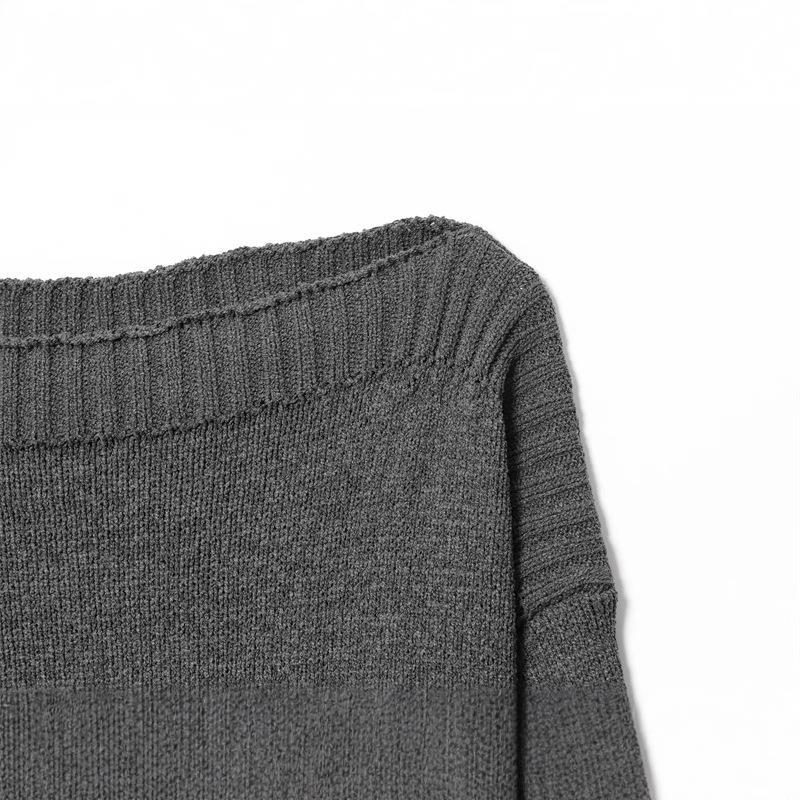 Cozy knitted sweater for women with a loose fit and chic ribbed edges Style and Elegance