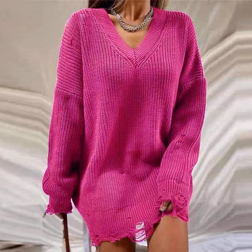 Casual oversized women's sweater with V-neckline and relaxed fringes Amarae
