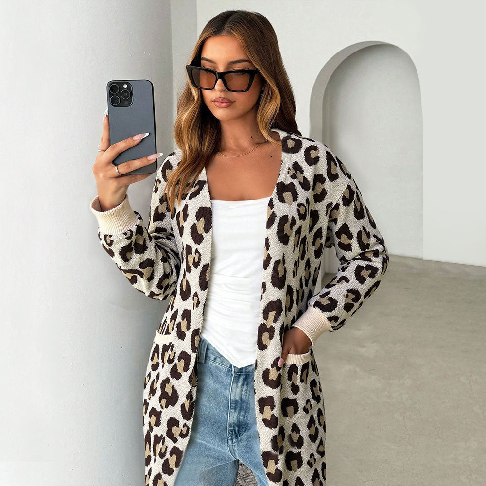 Women's cardigan with leopard print and practical pockets Chic & Stil