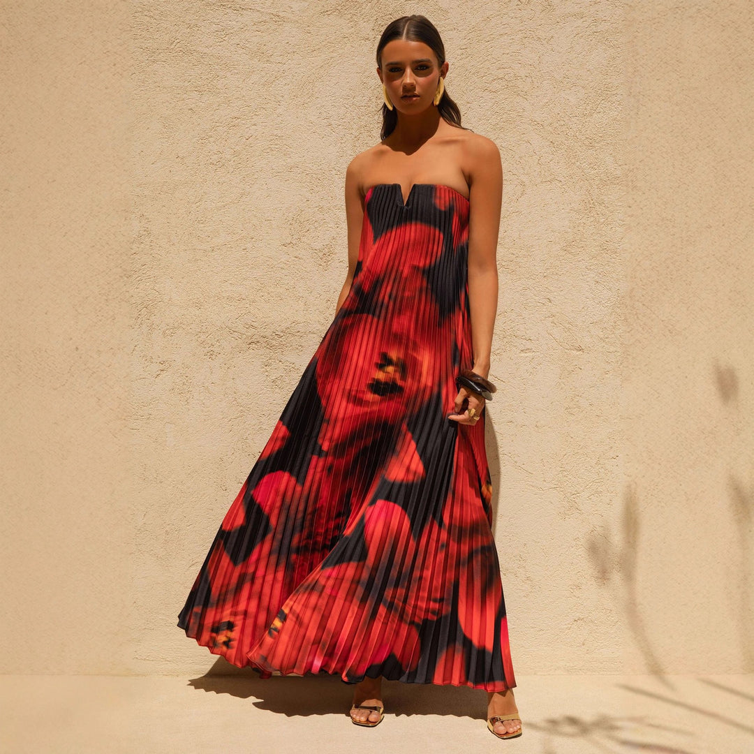Elegant pleated dresses for women with floral design and strapless neckline Chic & Stil