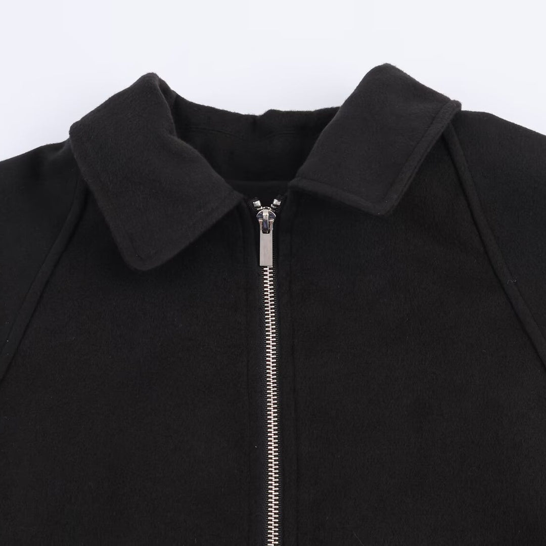 Fashion oversized jacket for women with a relaxed fit and a practical zipper Lune London