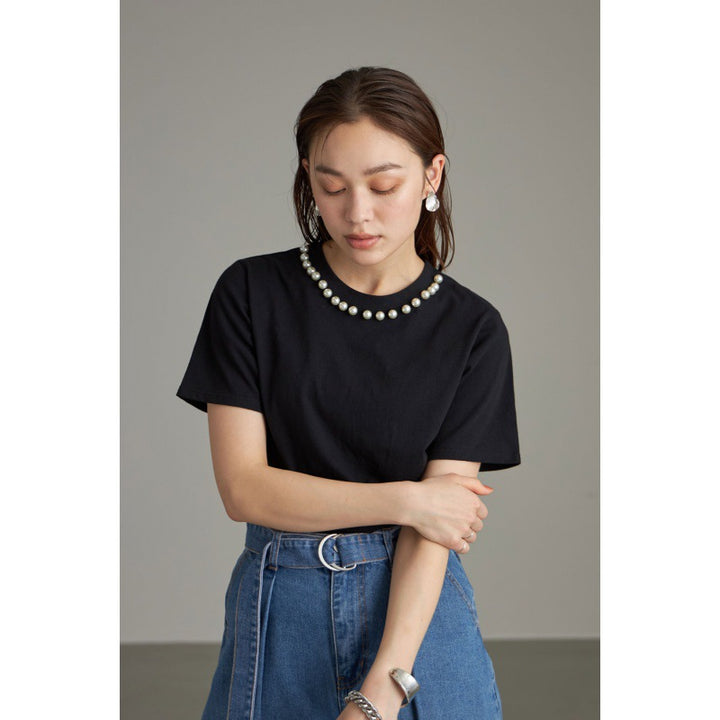 Ladies Elegant leisure blouse accented with pearls Lune London