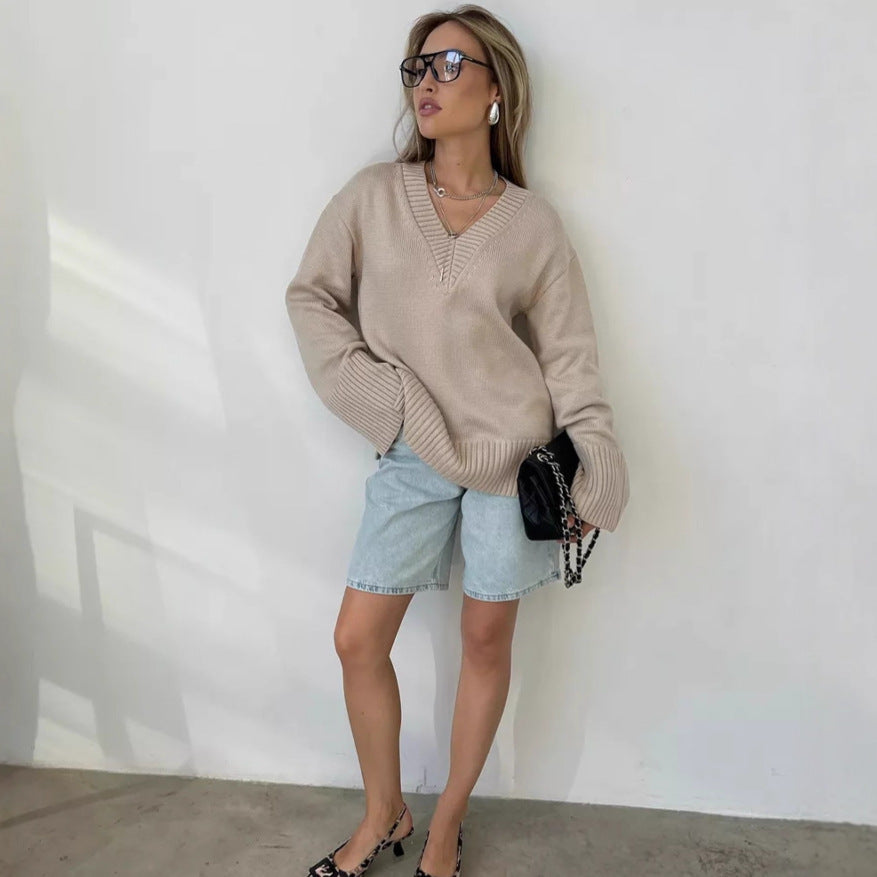 Women Elegant Knit Sweater with V-neck and Soft Material Lune London