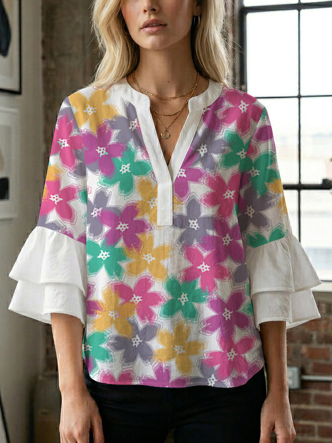 Women's blouse with voluminous sleeves and floral design Lune London