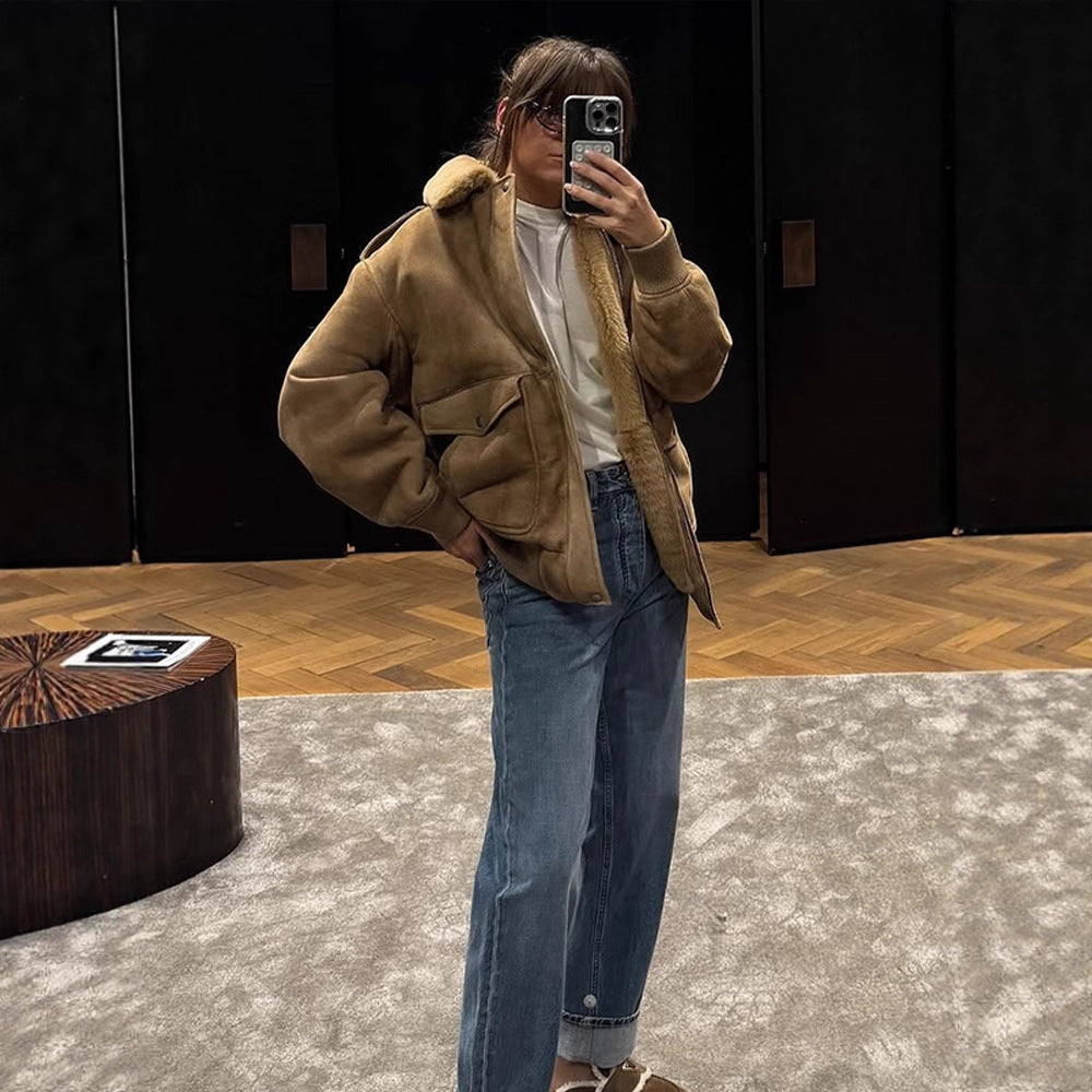 Women's pilot jacket made of suede imitation with removable faux fur collar and patch flap pockets Amarae