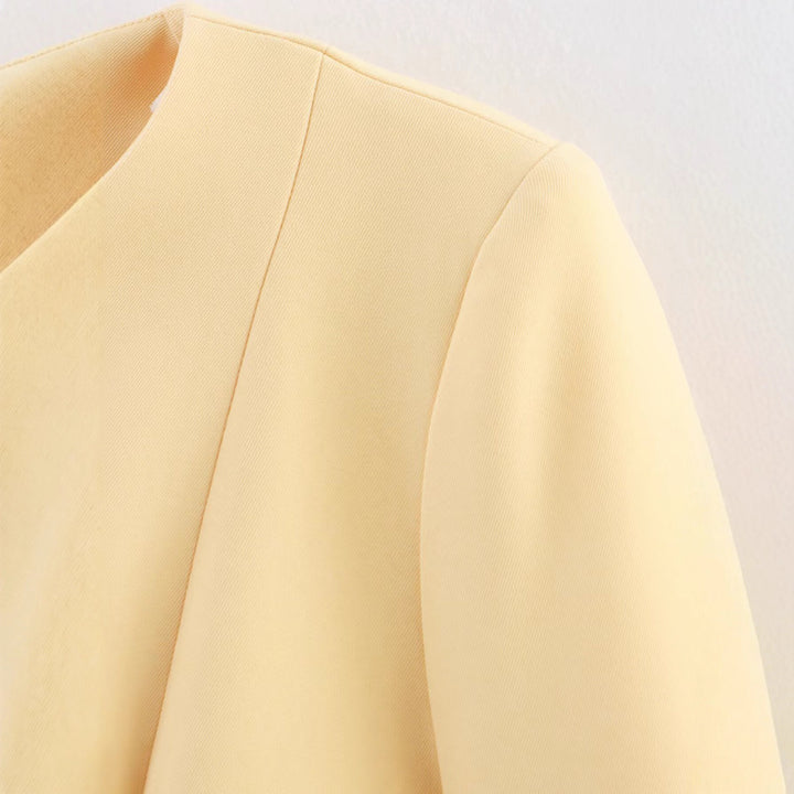 Elegant blazer jacket for women with structured design and practical pockets Lune London