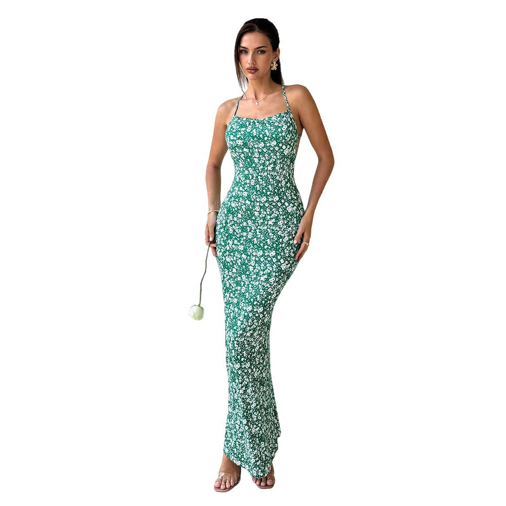 Robe maxi pour femmes avec des bretelles spaghetti réglables et un détail imprimé floral Chic & Stil