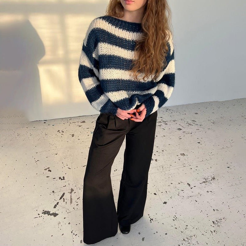 Lune London casual cropped sweater for women