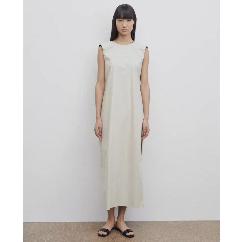 Robe maxi fluide pour femmes avec encolure large Chic & Stil