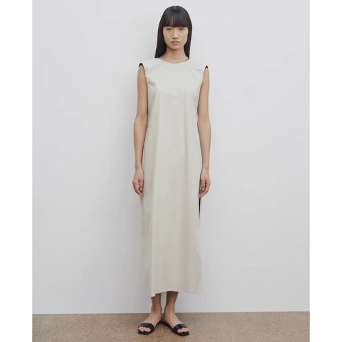 Robe maxi fluide pour femmes avec encolure large Chic & Stil