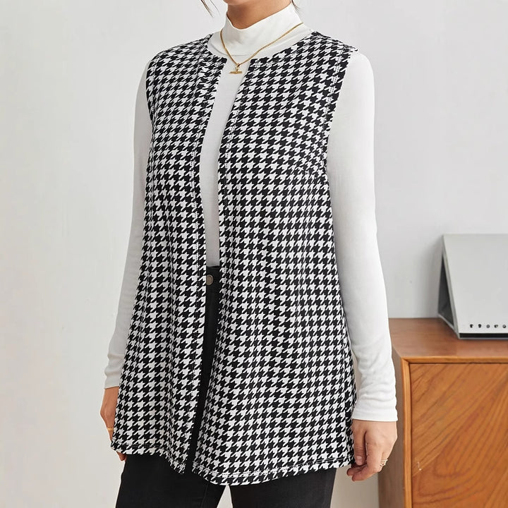 Elegant women's sleeveless vest with houndstooth pattern Amarae