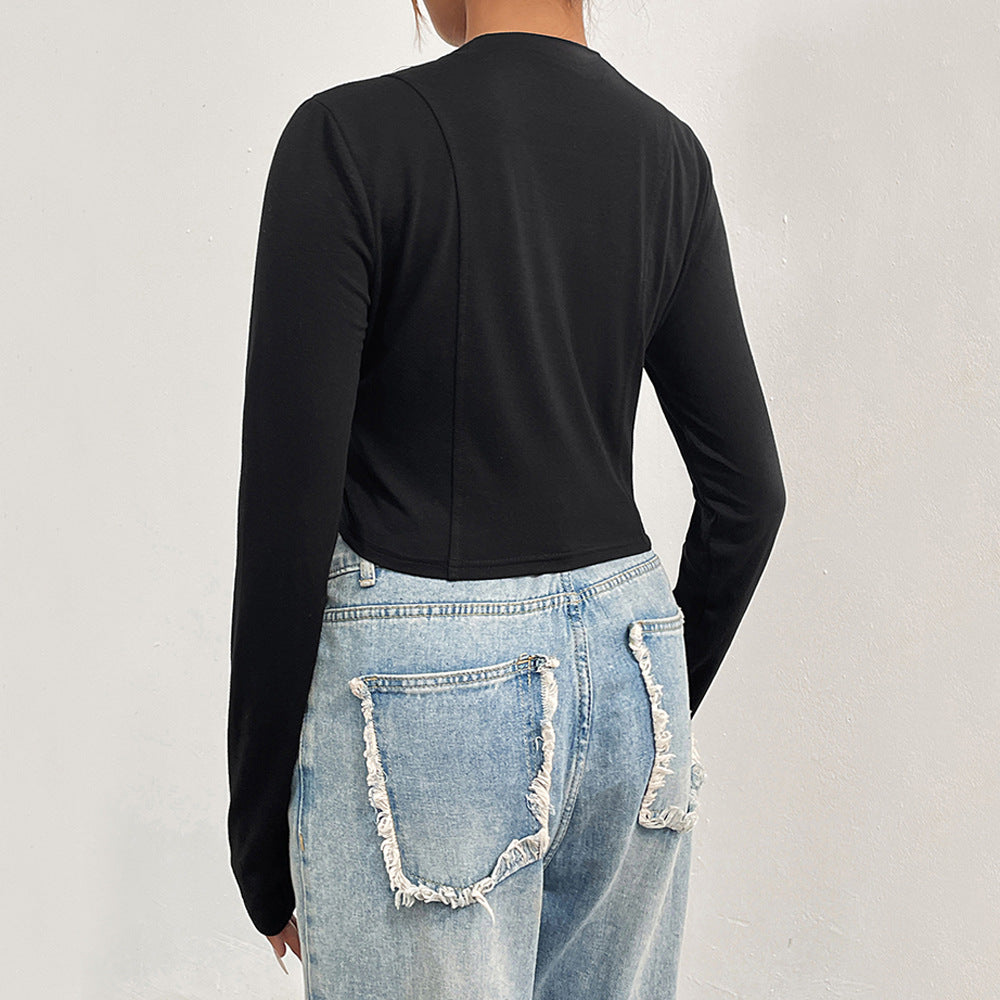 Chemise pour femme raccourcie à manches longues avec patch revendicatif Chic & Stil