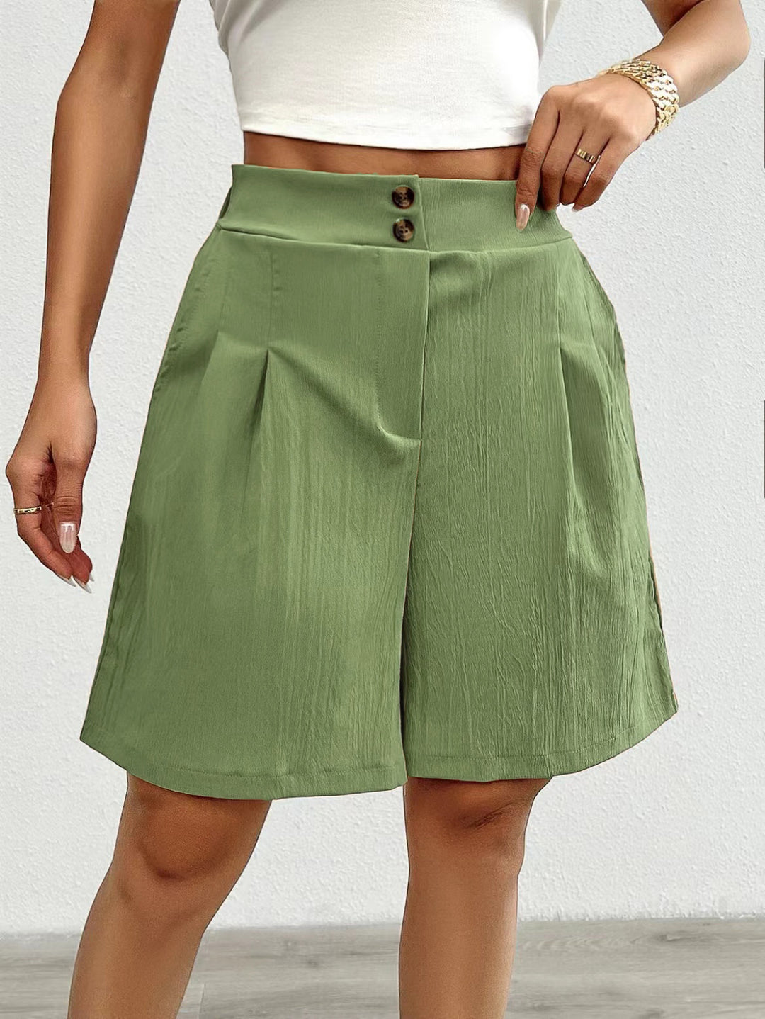 Chic and Stylish Women's Elegant Shorts with Button Closure and Pleated Design