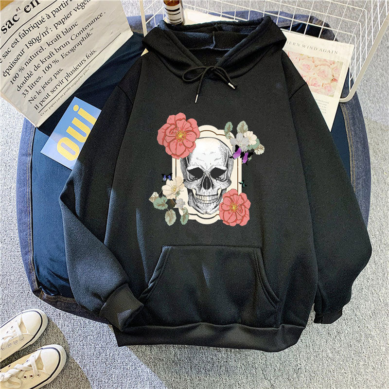 Women's hoodie with creative skull and flower design Chic & Stil