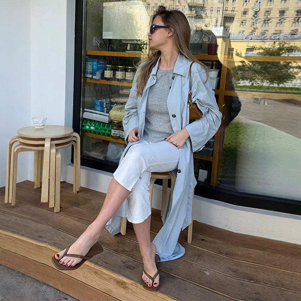 Women's Lightweight Long Trench Coat Made from Technical Material with Concealed Button Placket and Loose Fit Amarae