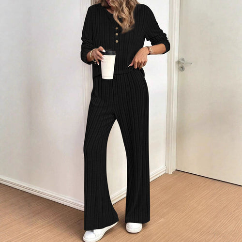 Ensemble tricoté décontracté pour femmes avec un design côtelé à la mode et une patte de boutonnage Chic & Stil