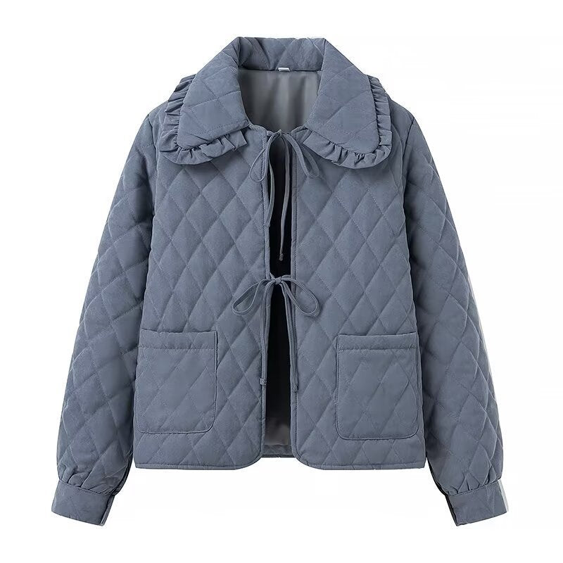 Quilted jacket for women with large collar and practical pockets Lune London