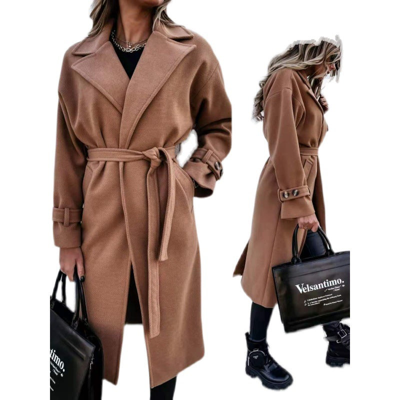 Elegant mid-length trench coat for women with adjustable belt Amarae