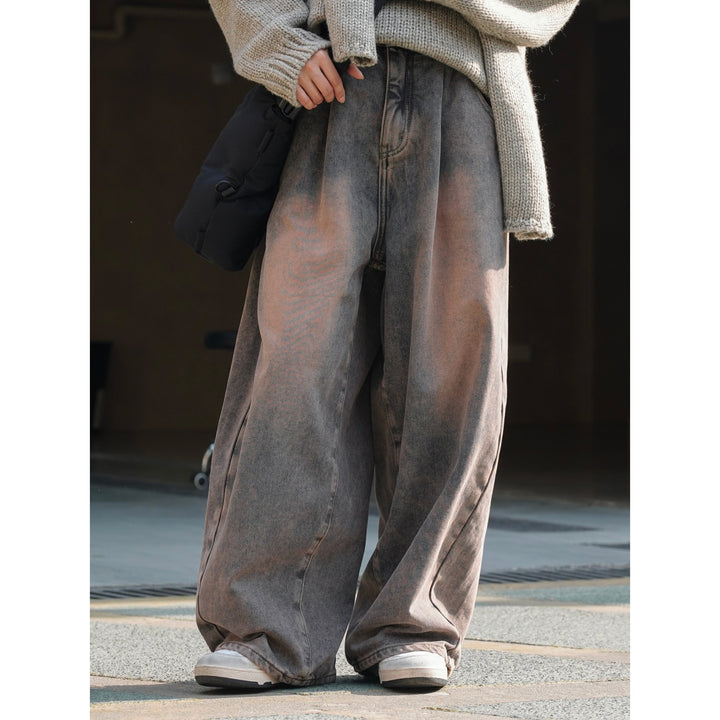 Women's Extra Wide Baggy Jeans in Balloon Cut with Vintage Wash Amarae