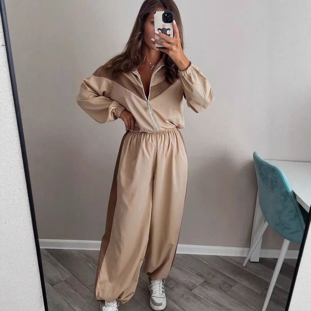 Women's sports tracksuit set with functional zipper and elastic waist Lune London