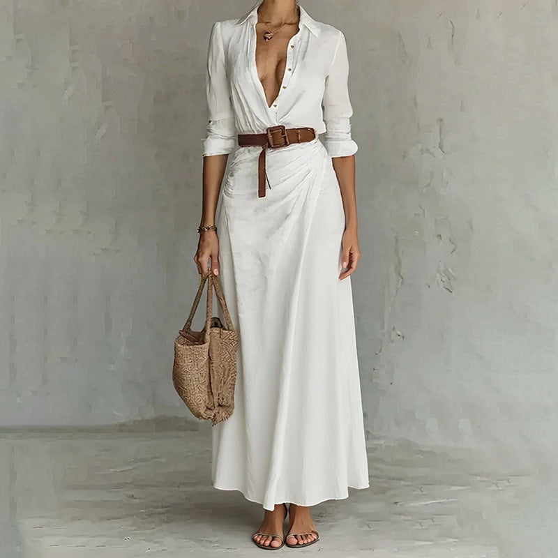 Robe maxi pour femmes avec décolleté en V profond et détails définissant la taille Chic & Stil