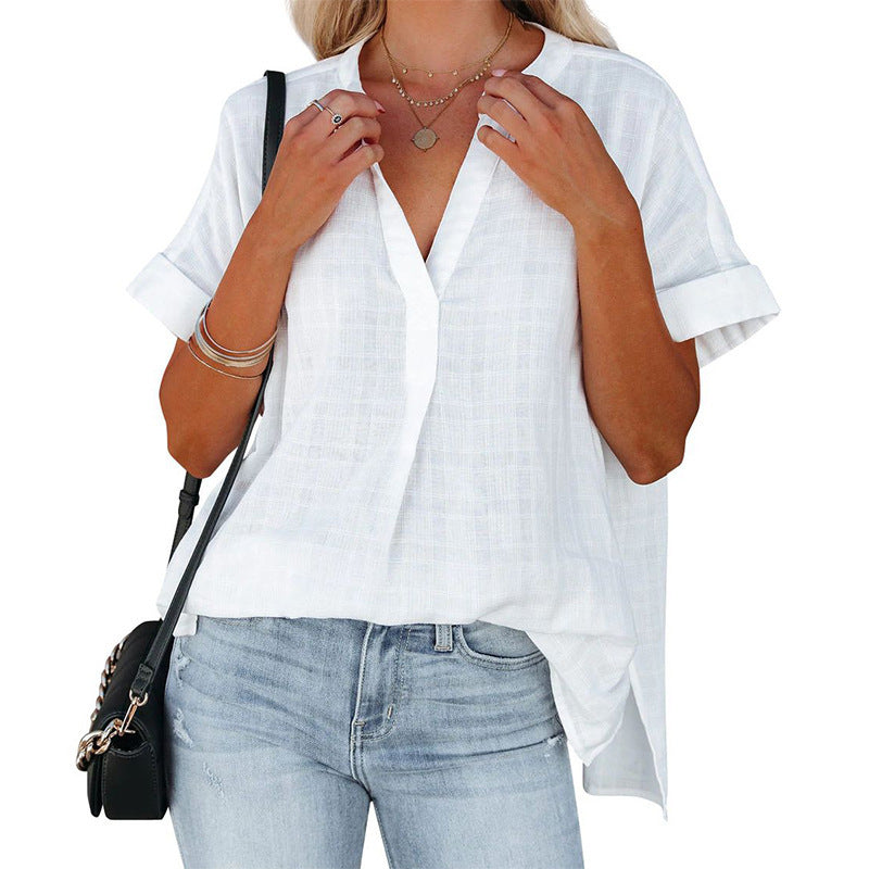 Simple short-sleeved shirts for women with a loose fit and turned-down collar Lune London