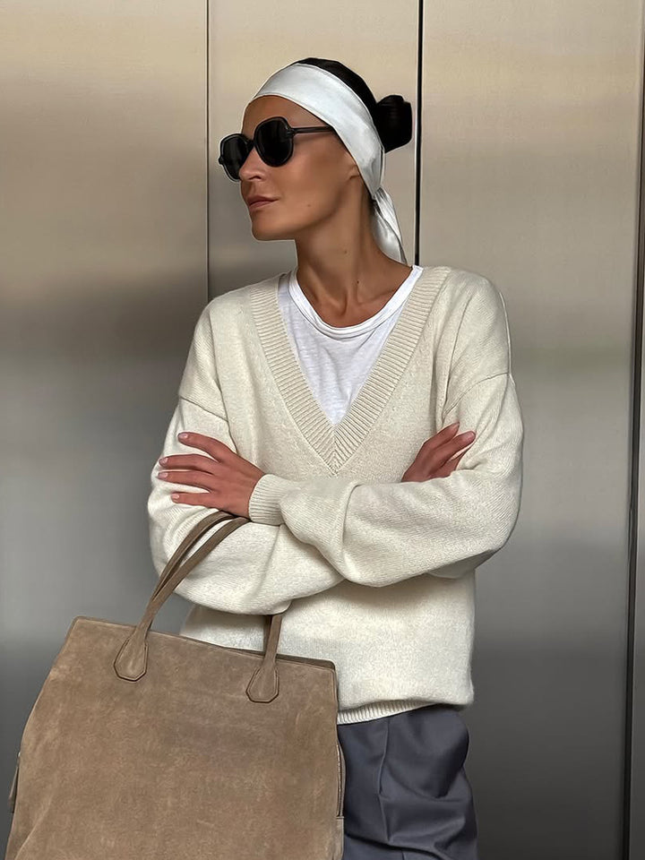 Women's Oversize V-Neck Sweater made of Cashmere Mix with Ripped Hem Amarae