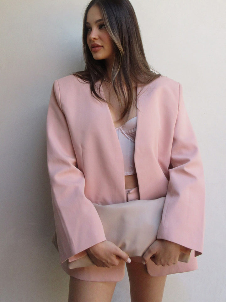 Women Oversized Blazer Set with High-Waist Shorts and Structured Shoulder Part Amarae
