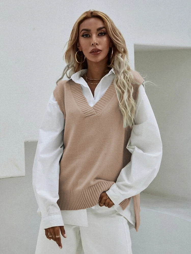 Knit sweater for women with V-neck and casual fit Lune London