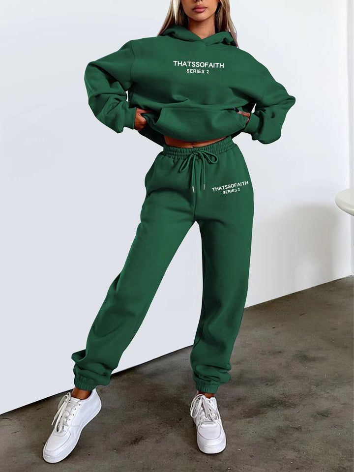 Women's jogging suit with comfortable hood and elastic cuffs Chic & Stil