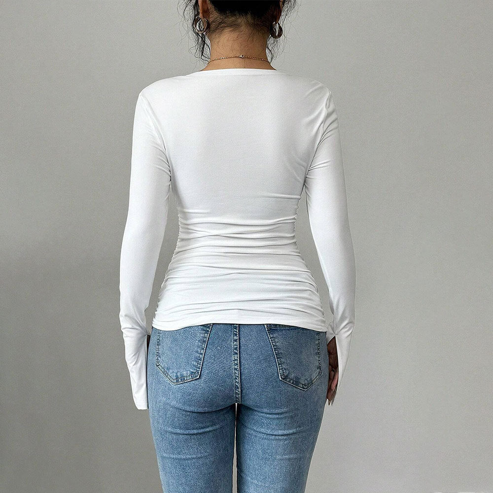 Haut à manches longues pour femmes avec un élégant décolleté carré et des détails de volants sophistiqués Chic & Stil