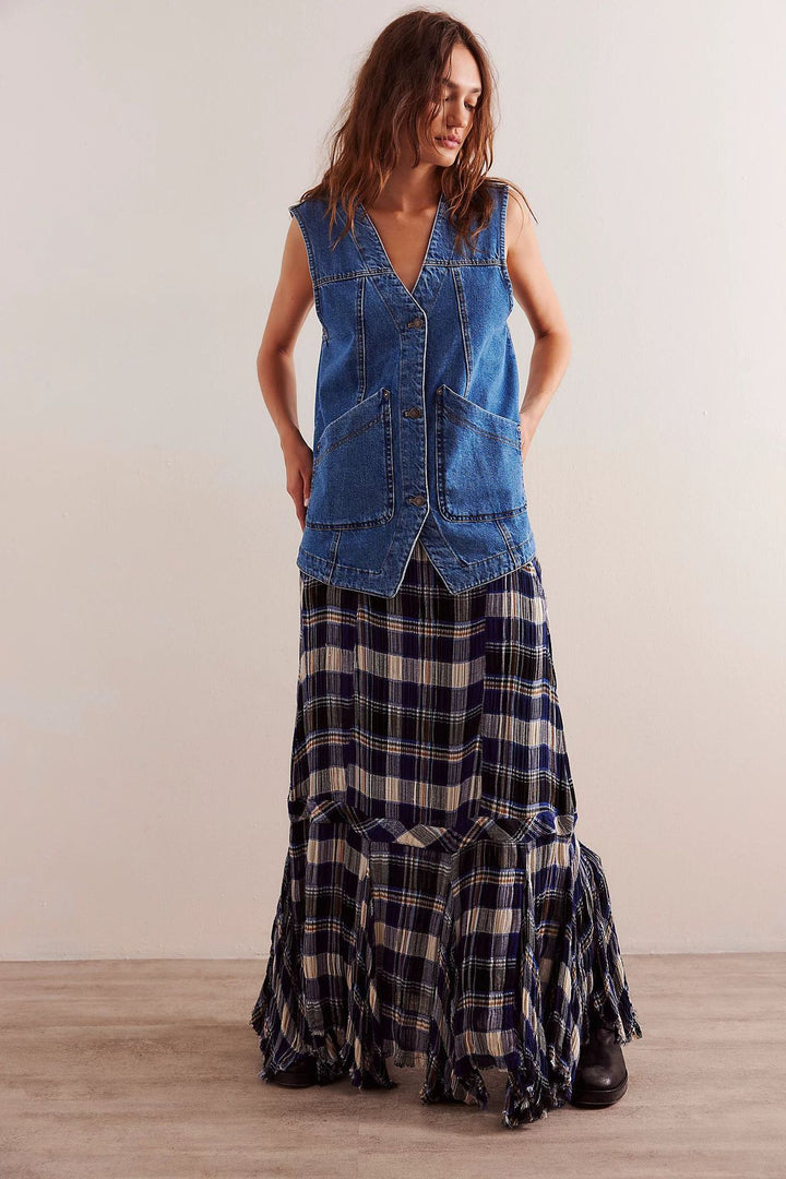 Women's denim dungaree jacket with practical pockets and fashionable V-neck Lune London