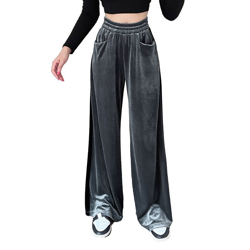 Wide Palazzo pants for women in velvety material with high waist and practical pockets Lune London