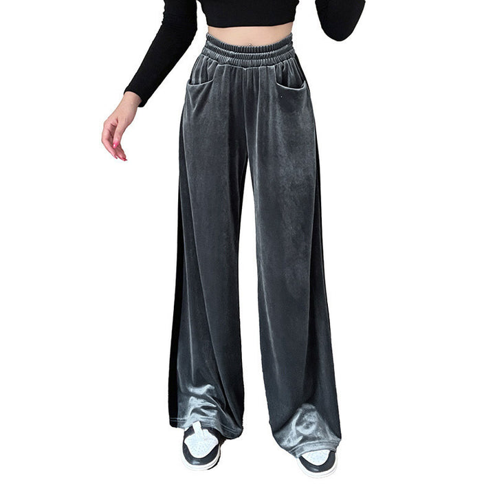 Wide Palazzo pants for women in velvety material with high waist and practical pockets Lune London