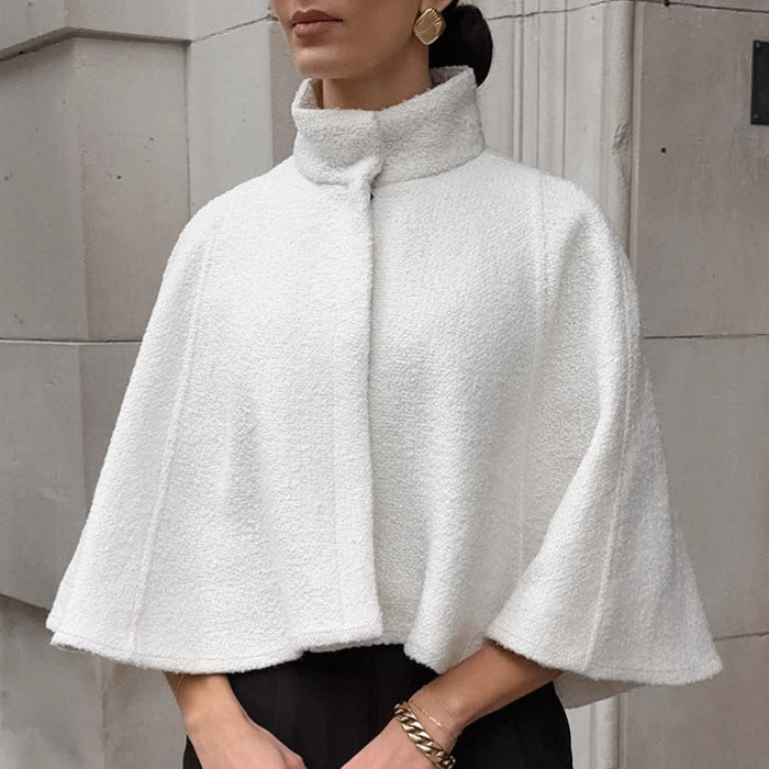 Elegant cape jacket for women in high-quality material Lune London