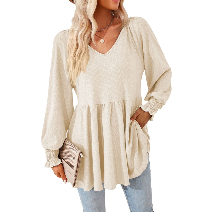 Casual V-neck shirt for women with ruffles and pockets Lune London
