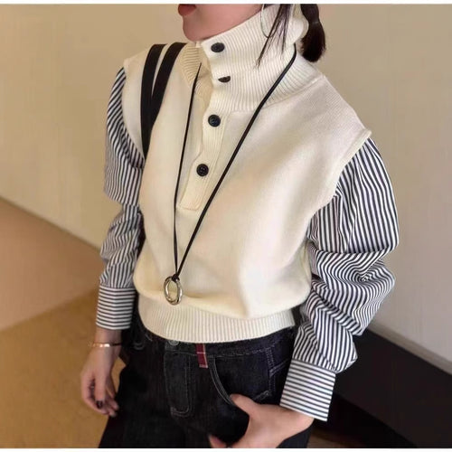 Gilet à col roulé à la mode pour femmes avec des manches de chemise et des détails de boutons Chic & Stil