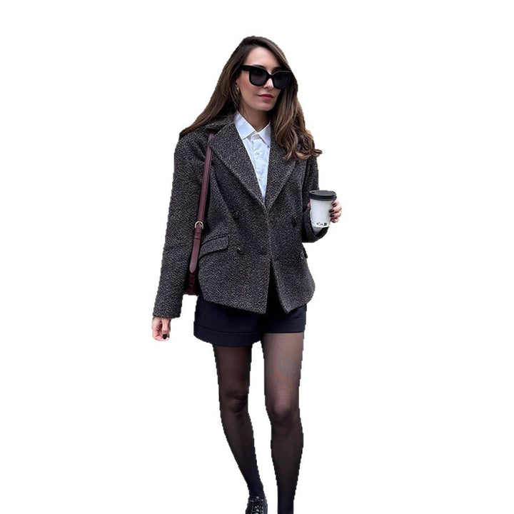 Women's Short Tailored Double-Breasted Blazer made of Boucle Tweed Amarae