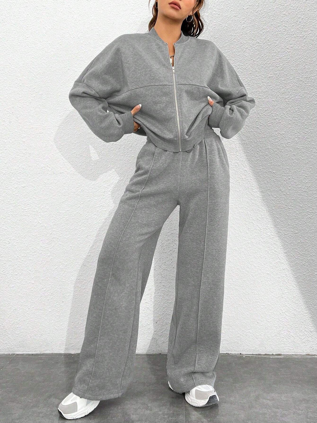 Women's short zip-up hoodie with high-waist wide jogger set Amarae