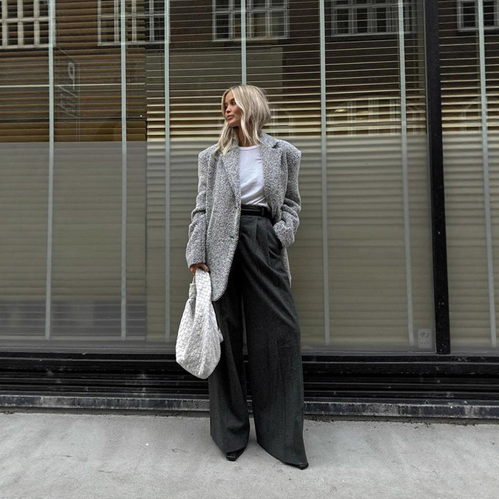 Women's Oversize Wool Blend Blazer in Boucle Look with Boxy Silhouette Amarae