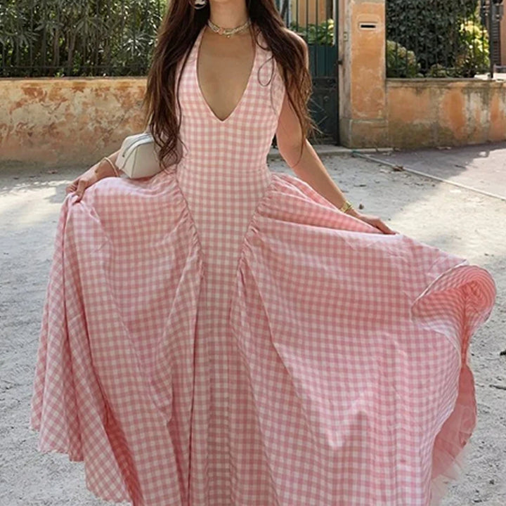 Robe maxi femme avec décolleté en V et jupe évasée Chic & Stil