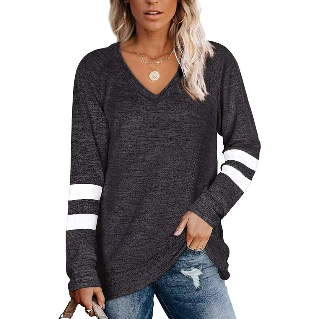 Long Sleeve Sporty T-Shirt for Women with V-Neck and Striped Details Lune London