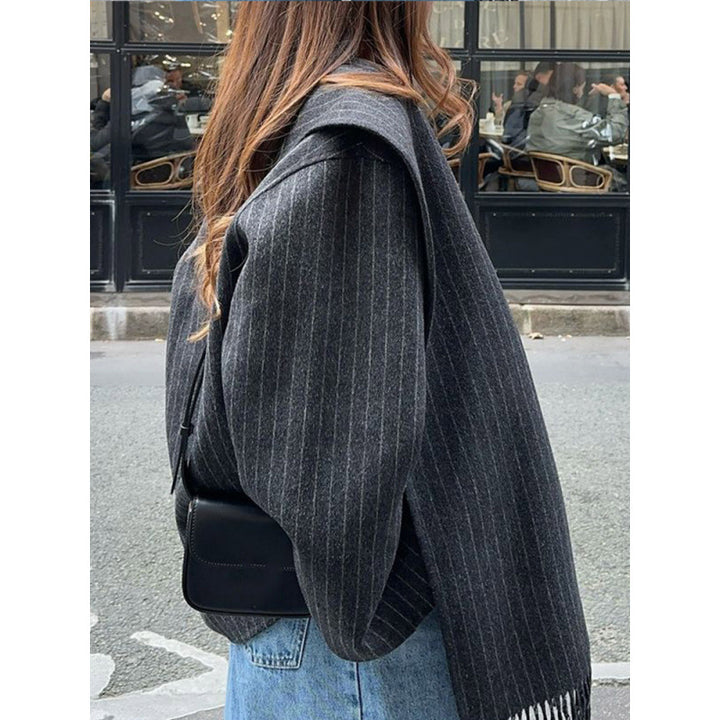 Ladies Trendy and Casual Wool Jacket with Elegant Collar Lune London