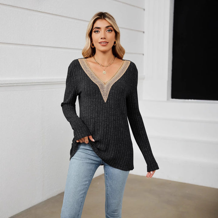 Knit sweater for women with V-neck and romantic lace Lune London