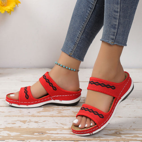 Comfortable leisure sandals for women with adjustable straps and an ergonomic sole Amarae