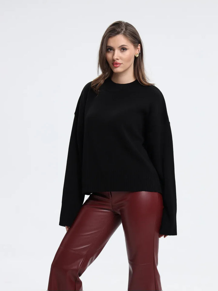 Ladies Comfortable Sweater with Oversized Cut and Ribbed Details Lune London