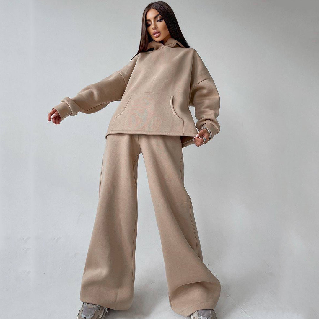 Casual and trendy jogger set for women with oversized hoodie Lune London